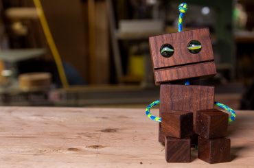 WOODEN ROBOT